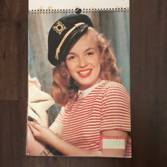 🌺Marilyn Monroe 1989 calendar Vintage - Picture 3 of 8